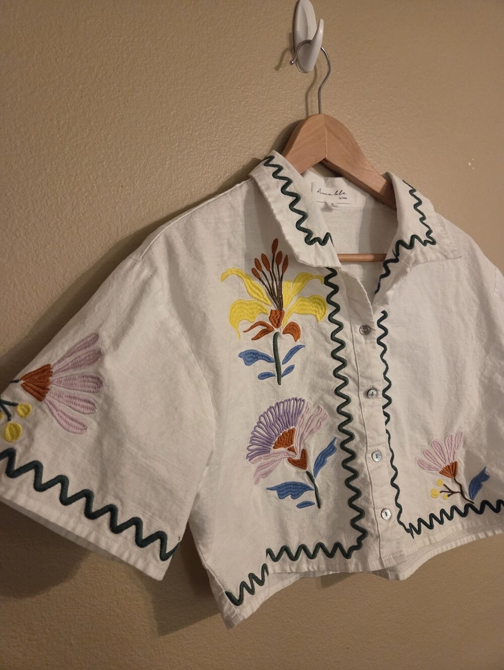 AMABLE By Mable White Linen Blend Multi Floral Embroidered Rickrack Crop Top S - Picture 3 of 12
